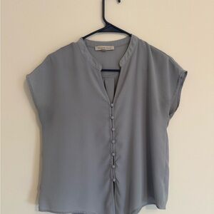 Olive & Oak Light Gray Button-Up Blouse